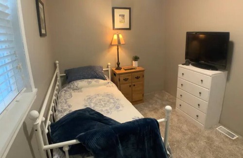 Atchison Casa | Cute & Comfy Bungalow