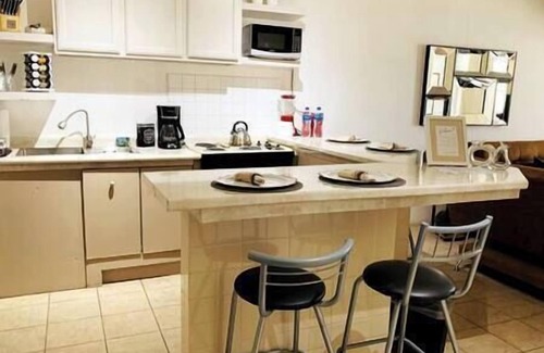 Cabo Bello Apartamento | LOVELY CONDO WALK TO THE BEACH IN CABO CORRIDOR.