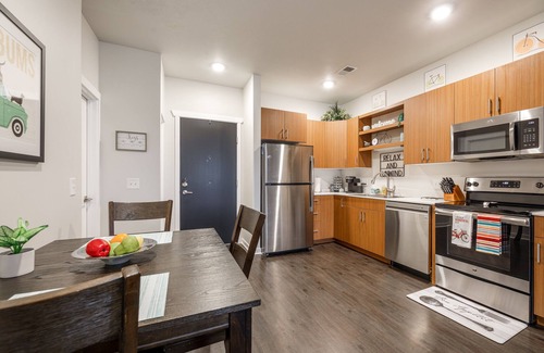 Traverse City Condominio | Cute Condo | TART Trail | Bikes | AC | Downtown |