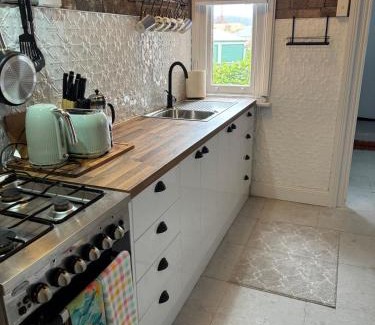 Lithgow Casa | Cute cosy miners cottage