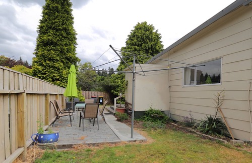 Te Anau Cabaña | Cute Cottage 2 mins walk to Lake Te Anau and DOC