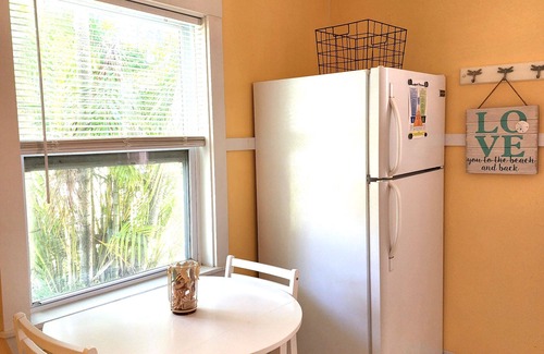 Gulfport Cabaña | Cute Cottage In The Heart of Gulfport!