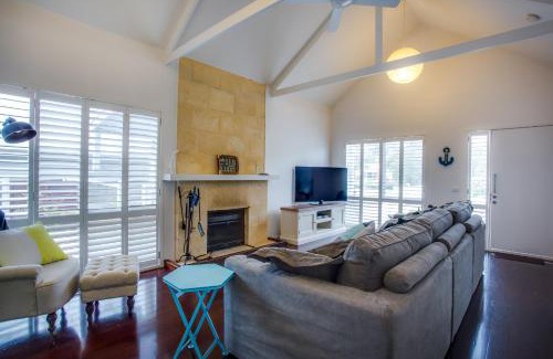 Rye Casa | Cute Cottage on Cain - beach at end of street