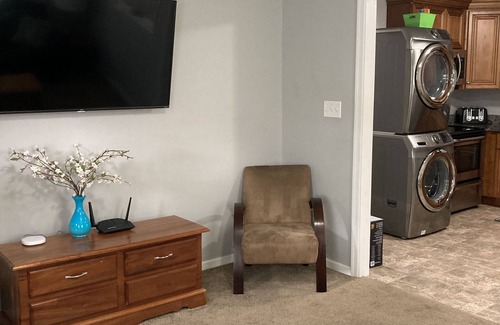 Stonehouse Casa | Cute Country Stay! Convenient to Williamsburg!