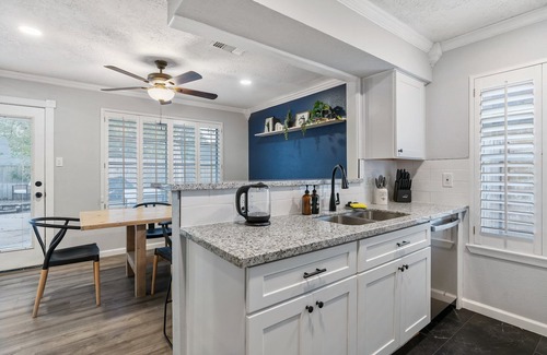 Spring Casa | Cute & Cozy 3BR, 2bath w POOL