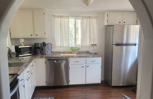 Colorado Springs Cabaña | Cute cozy cottage style duplex