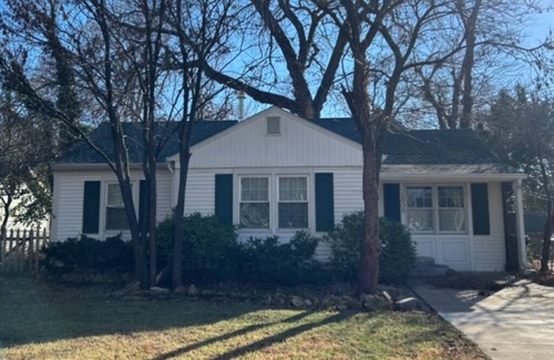 Topeka Casa | Cute & Cozy Home in Potwin Place!