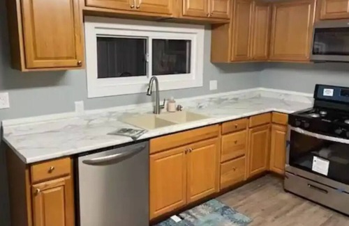 Culver Casa | Cute Culver Home close to beautiful lake Maxinkuckee. Pet friendly.