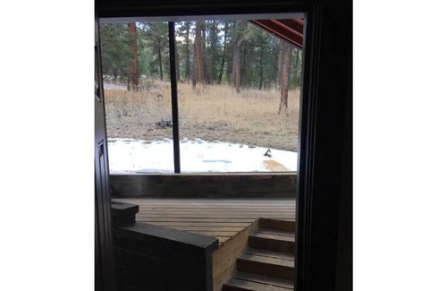 Evergreen Cabina | Cute Evergreen Cabin Gem