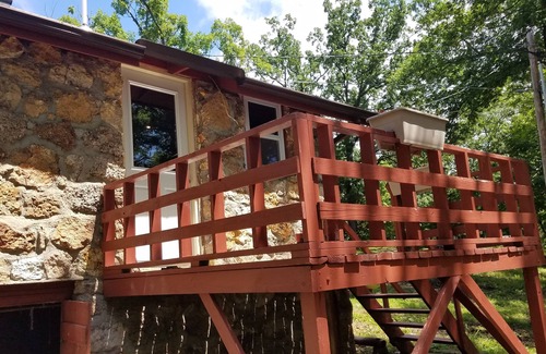 Rocky Mount Cabina | Tu cabaña rústica en el lago
