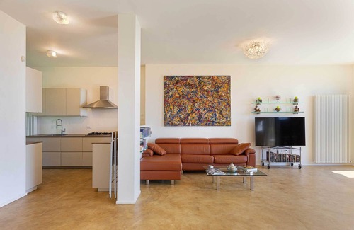 Lesa Cabaña | Cute house in a family-friendly resort featuring tennis & a pool! - Casa Letizia