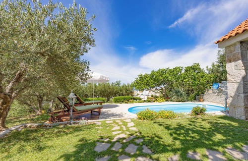 Makarska Casa | NUEVO! Encantadora casa de campo con piscina y vistas al mar en zona tranquila
