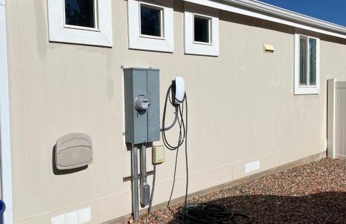 Kanab Casa | Cute Kanab Cottage Pet-Friendly & Modern
