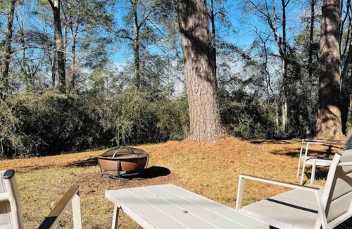 Moss Apartamento | Cute little apt. Safe charming quiet setting.