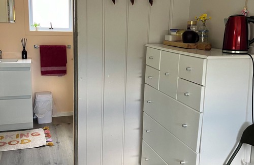 Taupo Apartamento | Cute little hide out, peaceful, private