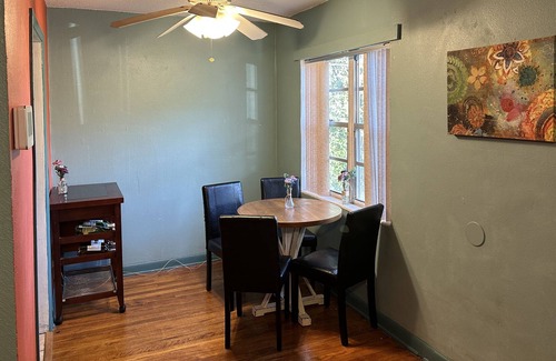 Griffin Heights Casa | Cute little house near FSU