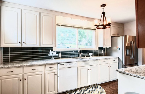 Hillwood Casa | Cute Mid Century Home - Trota con las estrellas de Nashville - Cerca de todo