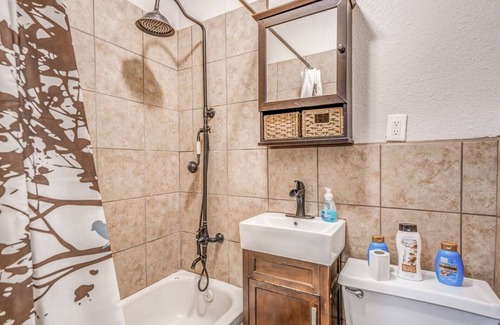 New Pathways Apartamento | Cute Midtown Studio V5