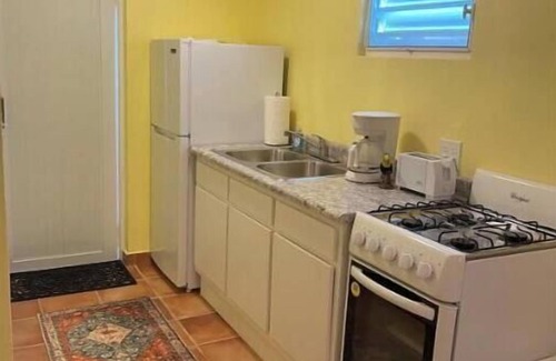 Quemados Casa | Cute n Cozy Apartment Near the Beach!