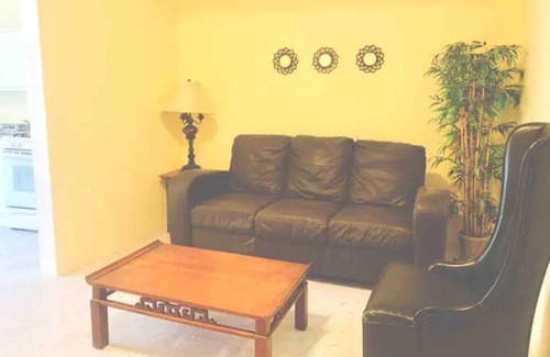Lomas de Valle Verde Apartamento | Cute one bedroom rental with garage parking!