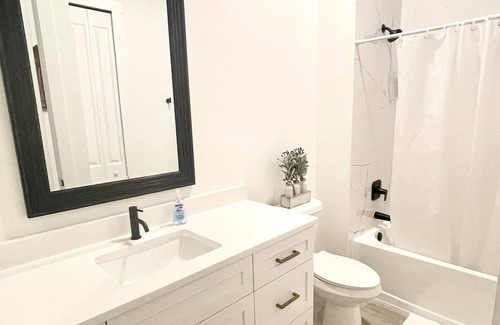 Sunshine Casa | Cute Private 2 bed 1 bath