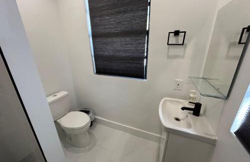 West Little Havana Casa | Cute Private Room - Close to airport & Free parking 01