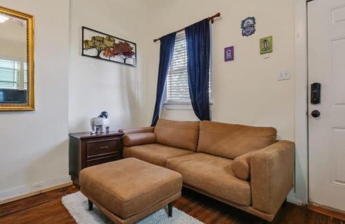 Mid-City Casa | CUTE QUIET MID-CITY STUDIO - Central Location