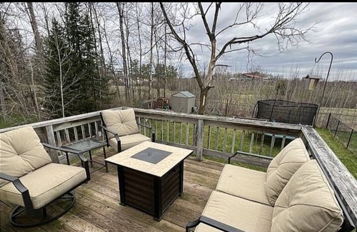 Schuylerville Casa | Cute Raised Ranch - 15 mins from Saratoga Track