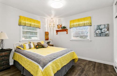 Winstead Park Casa | CUTE Remodeled Midcentury Cottage on Boise Bench