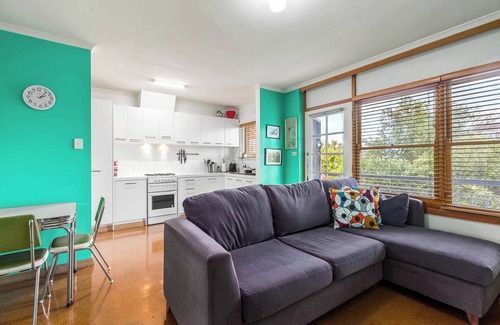 Newtown Apartamento | Cute Retro Gem Summar