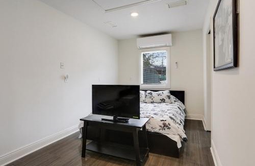 Treme Apartamento | Cute Studio 7blocks from French Q steps to Jazz venues, free gated parking included