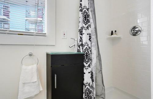 Treme Apartamento | Cute Studio 7blocks from French Q steps to Jazz venues, free gated parking included