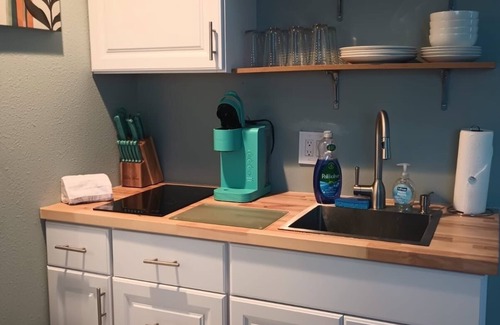 New Smyrna Beach Apartamento | Cute Studio just 2 blocks from New Smyrna Beach & Flagler Ave.