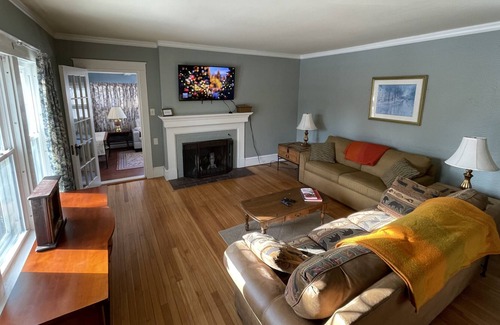 East Haven  Rutland County Casa | Cute Vermont house, close to ski mtn. and lakes