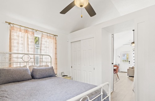 South Kansas City Cabaña | Cutest Cottage in the Heart of Waldo