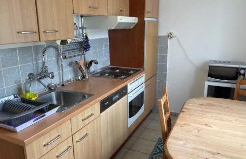 Holte-Spangen Apartamento | CUXTräumer - Stilvolle Ferienwohnung für Paare - WLAN, privater Parkplatz und Grill - Ruhige Lage mit Gartenblick, Nordseestrand und Wernerwald fußläufig, Cuxhaven- Sahlenburg