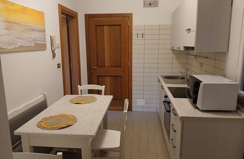Cervia Apartamento | CV008 - Cervia, renovated three-room apartment on the seafront