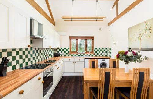 Uckington Casa | CV35 8AT The Barns Hampton Lucy · Peaceful 2Bed Retreat in Hampton Lucy Parking Pass The Keys