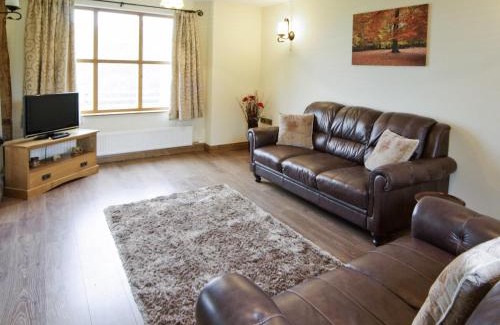 Newtown Casa | Cwm Corn Barn - Hw7662