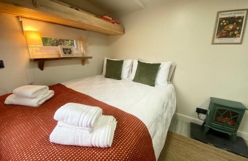 Acrefair Cabina | Cwt Ceiriog