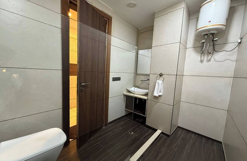 DLF City Hotel | Cyber Vista