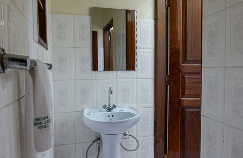Entebbe Casa | Cycad Entebbe Guest House