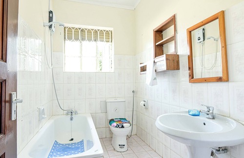 Entebbe Casa | Cycad Entebbe Guest House