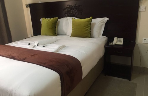 Serowe Hotel | Cycad Palm Hotel