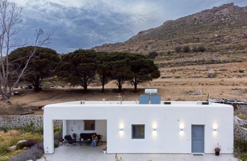 Naxos Town Casa | Cycladic Home on the hill with beautiful views!