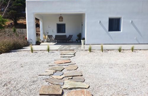 Naxos Town Casa | Cycladic Home on the hill with beautiful views!