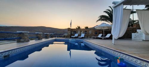 Kithnos Casa | Cycladic House KRIOS with a Pool and 2min from the beach