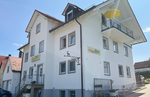 Pleinfeld Apartamento | Cyclist-friendly apartment, 2nd floor (42sqm), with balcony and separate kitchen
