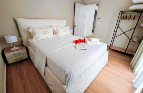 Tirintha Apartamento | Cyclopean View Suites