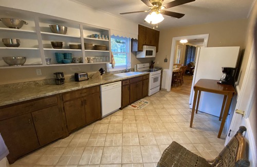 Charleston Casa | Cypress Cove - Cozy home just off Hiwassee River in Historic Charleston TN